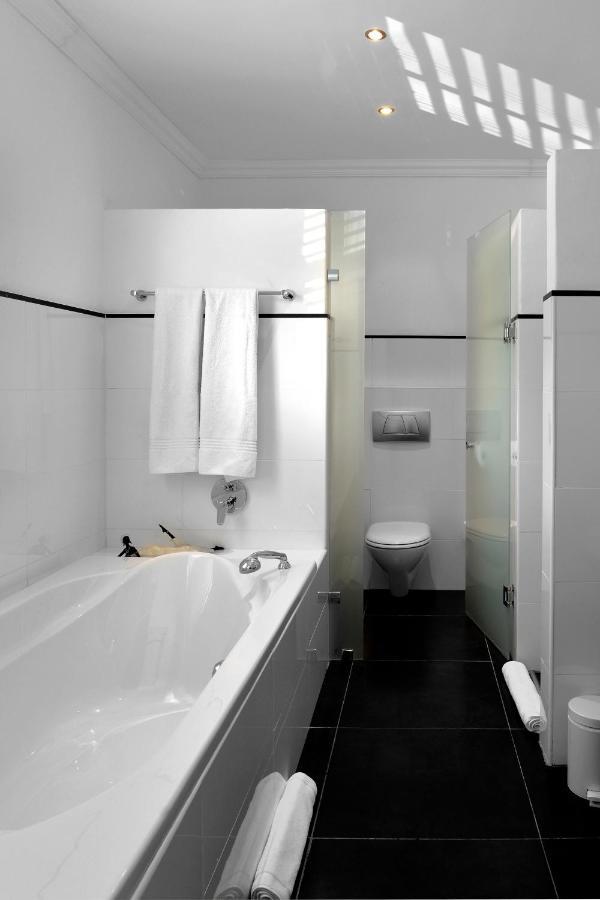Plumwood Boutique Hotel By The Living Journey Collection Franschhoek Exteriör bild