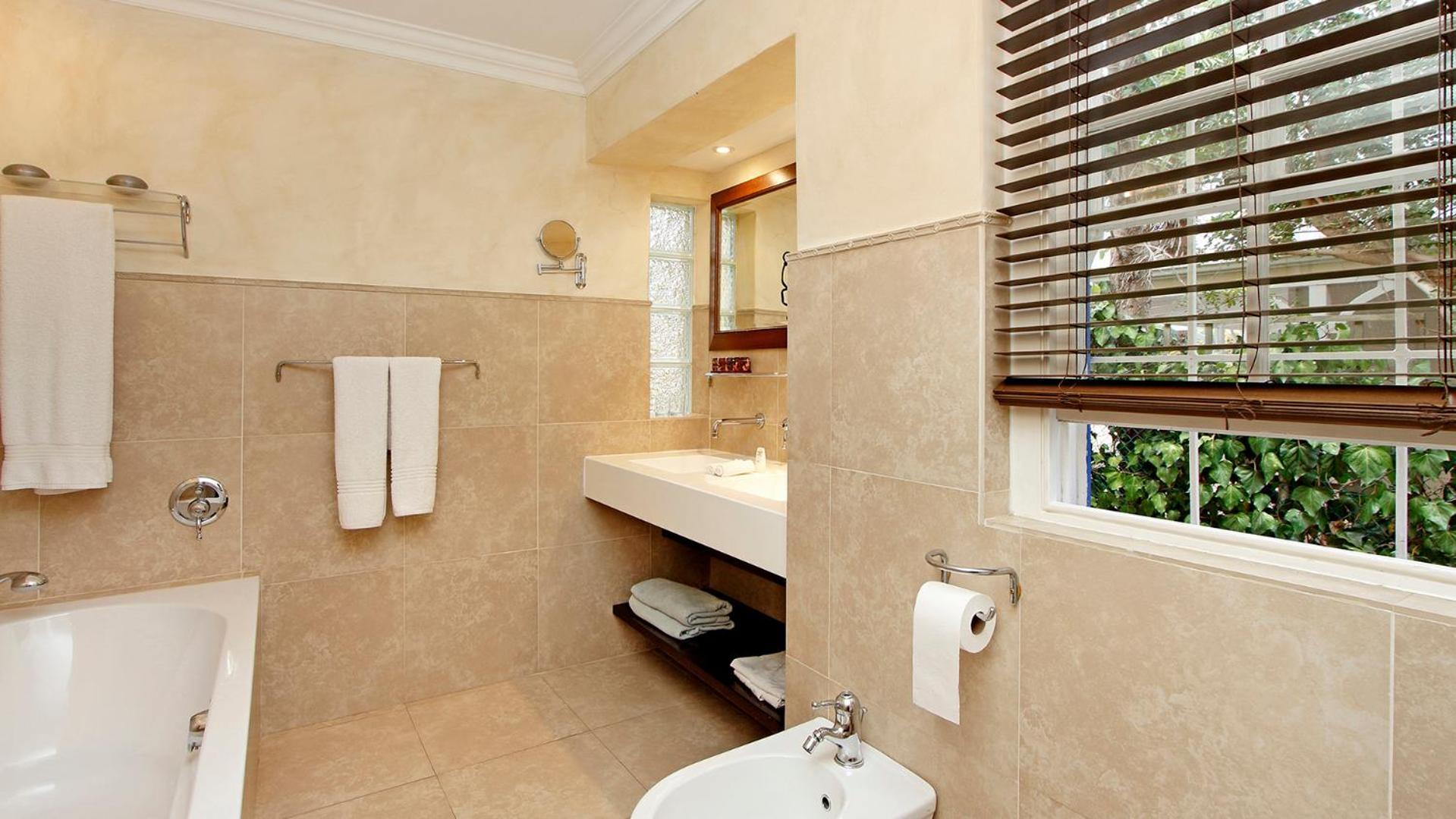 Plumwood Boutique Hotel By The Living Journey Collection Franschhoek Exteriör bild